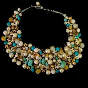 ALDO Arvan Beaded
Bib Statement Necklace TURQUOISE, SILVER, CREAM.